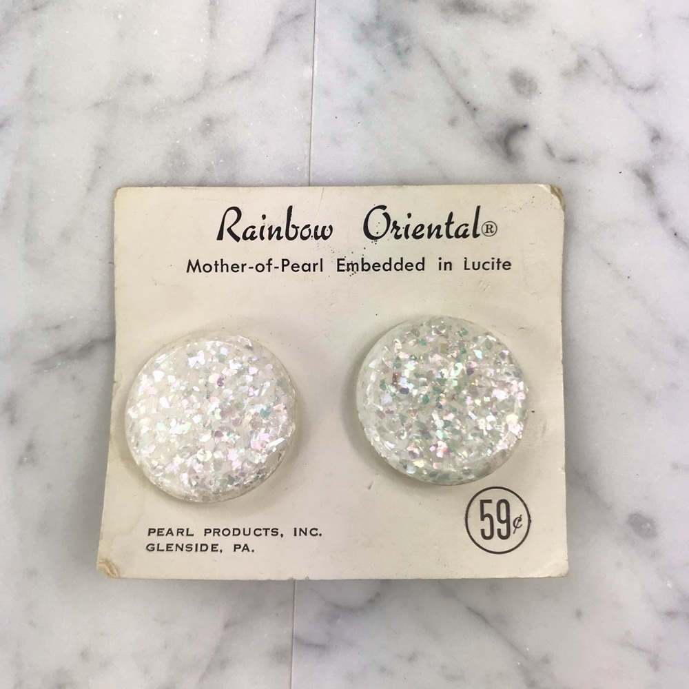 Vintage 40s 50s pearl & lucite clip on earrings
